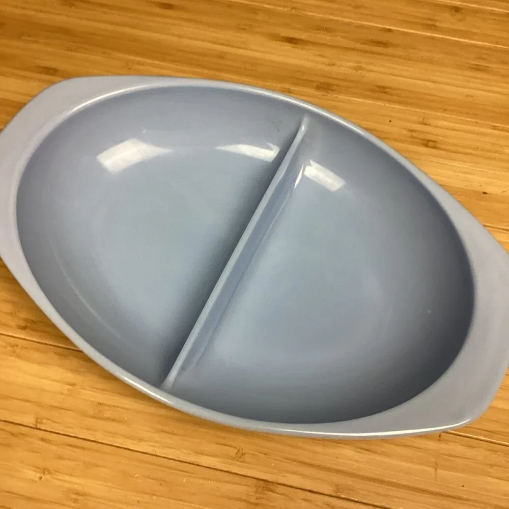 PYREX Delphite Blue 1.5 Quart Oval Divided Dish Vintage